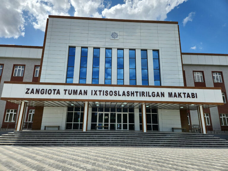 Zangiota tuman ixtisoslashtirilgan maktabi binosi